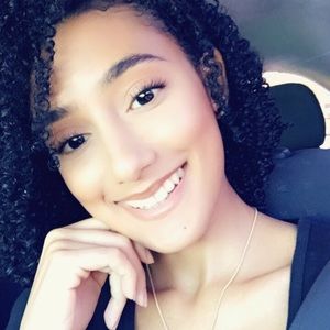 Meet your Posher, Sabrina